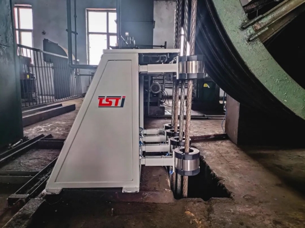 揪心！撫順一金礦發(fā)生罐籠鋼絲繩斷裂！3死1傷！